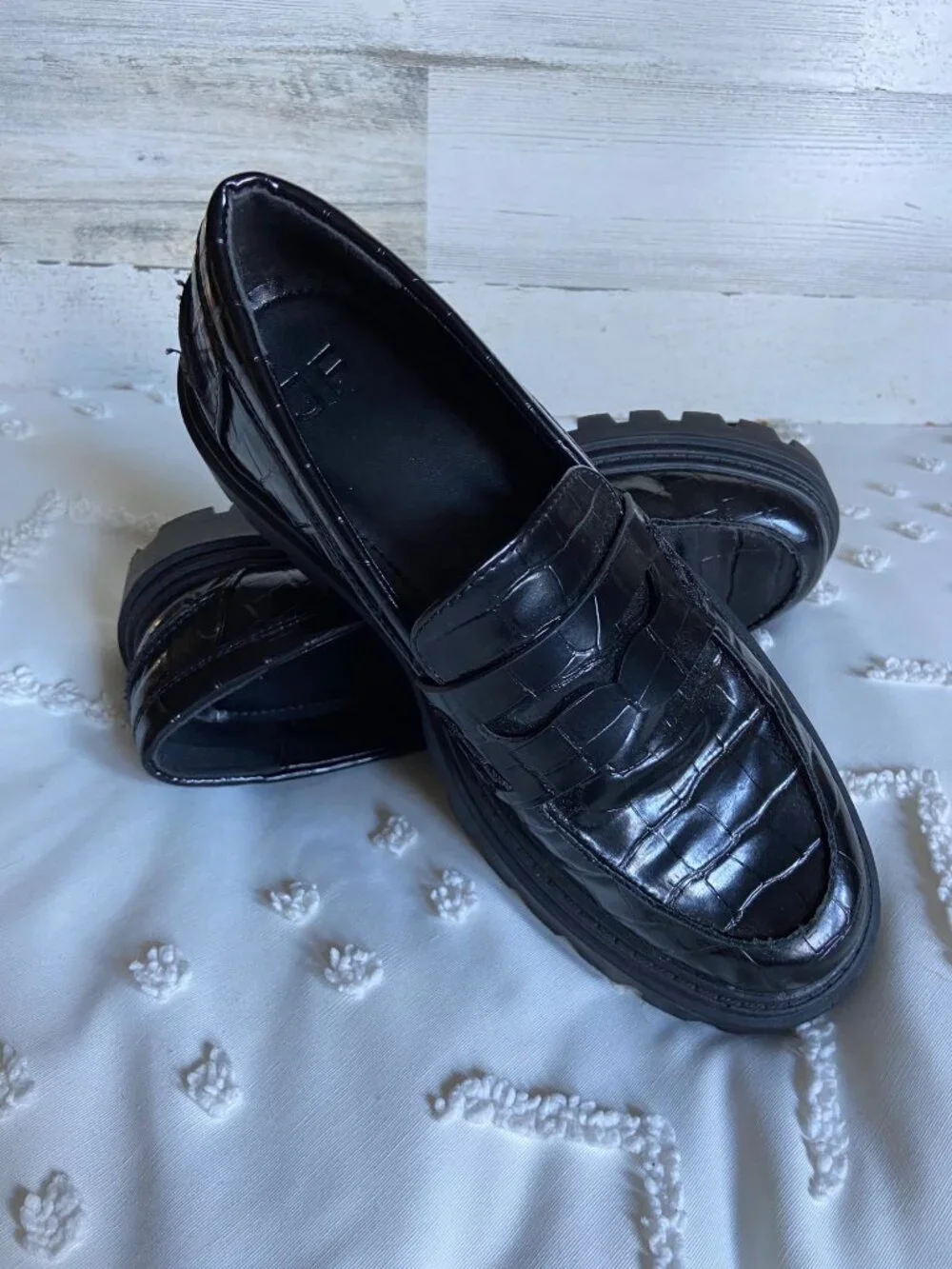 JF Black Croc Embossed Platform Loafers Women's Size 6 Chunky Lug Sole